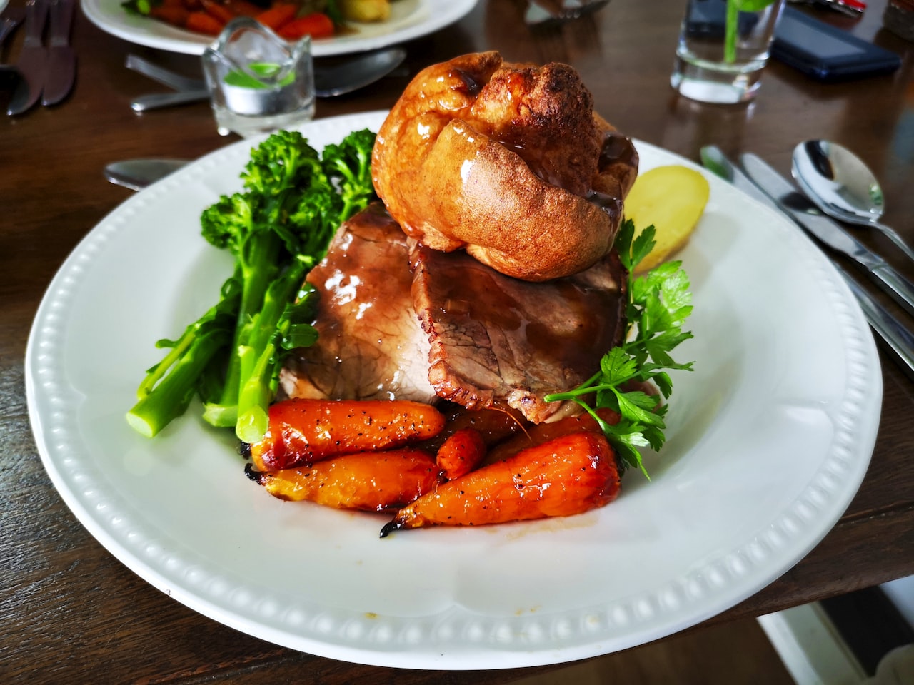 Where to Eat: Sunday Lunch and Local Dining Near Himley