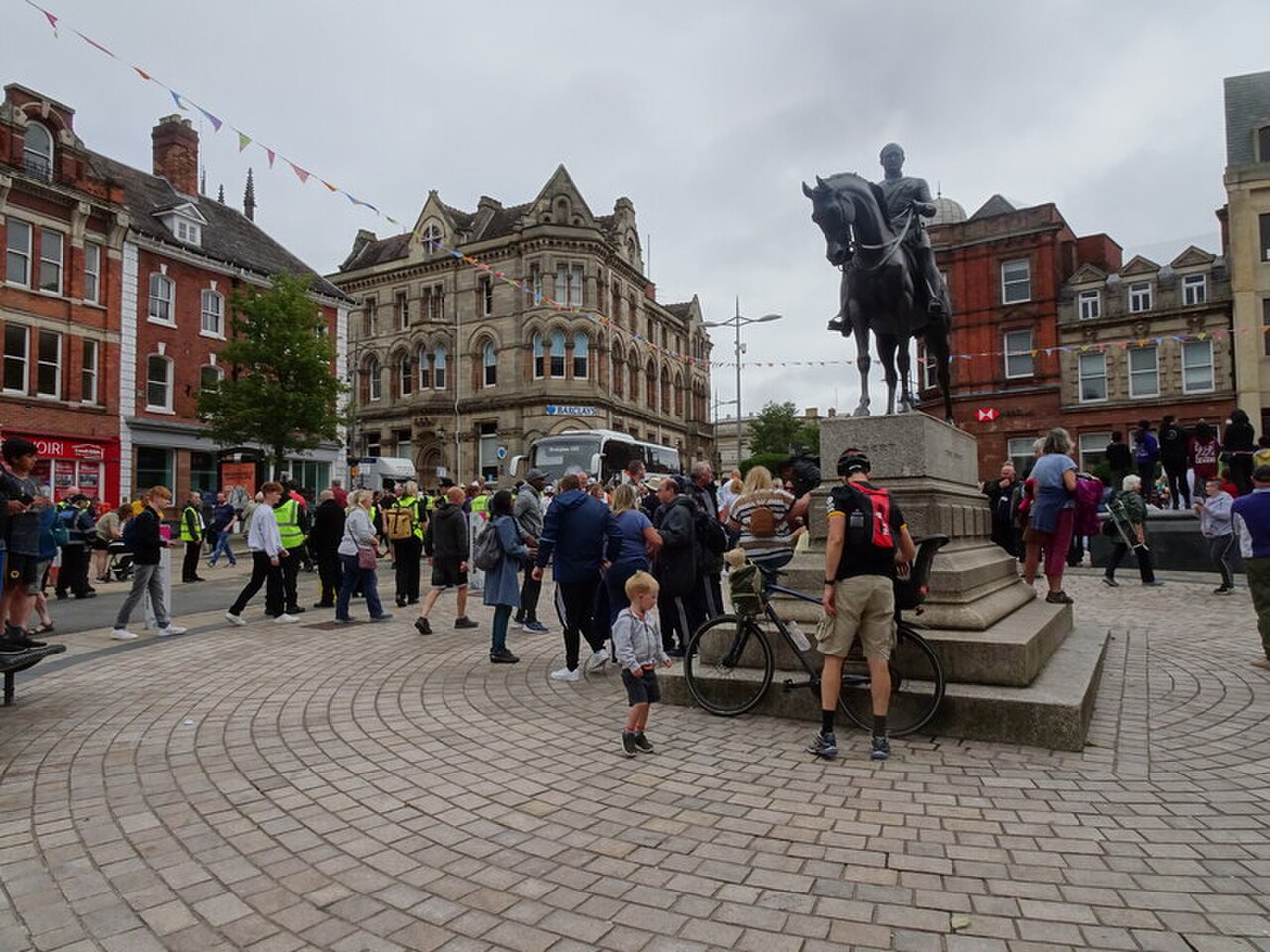 A Day in Wolverhampton: What to See and Where to Eat