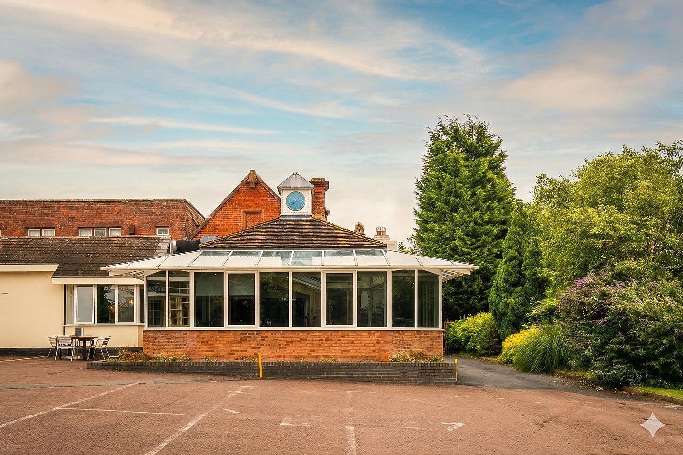Comfortable en-suite room at Himley Country Hotel